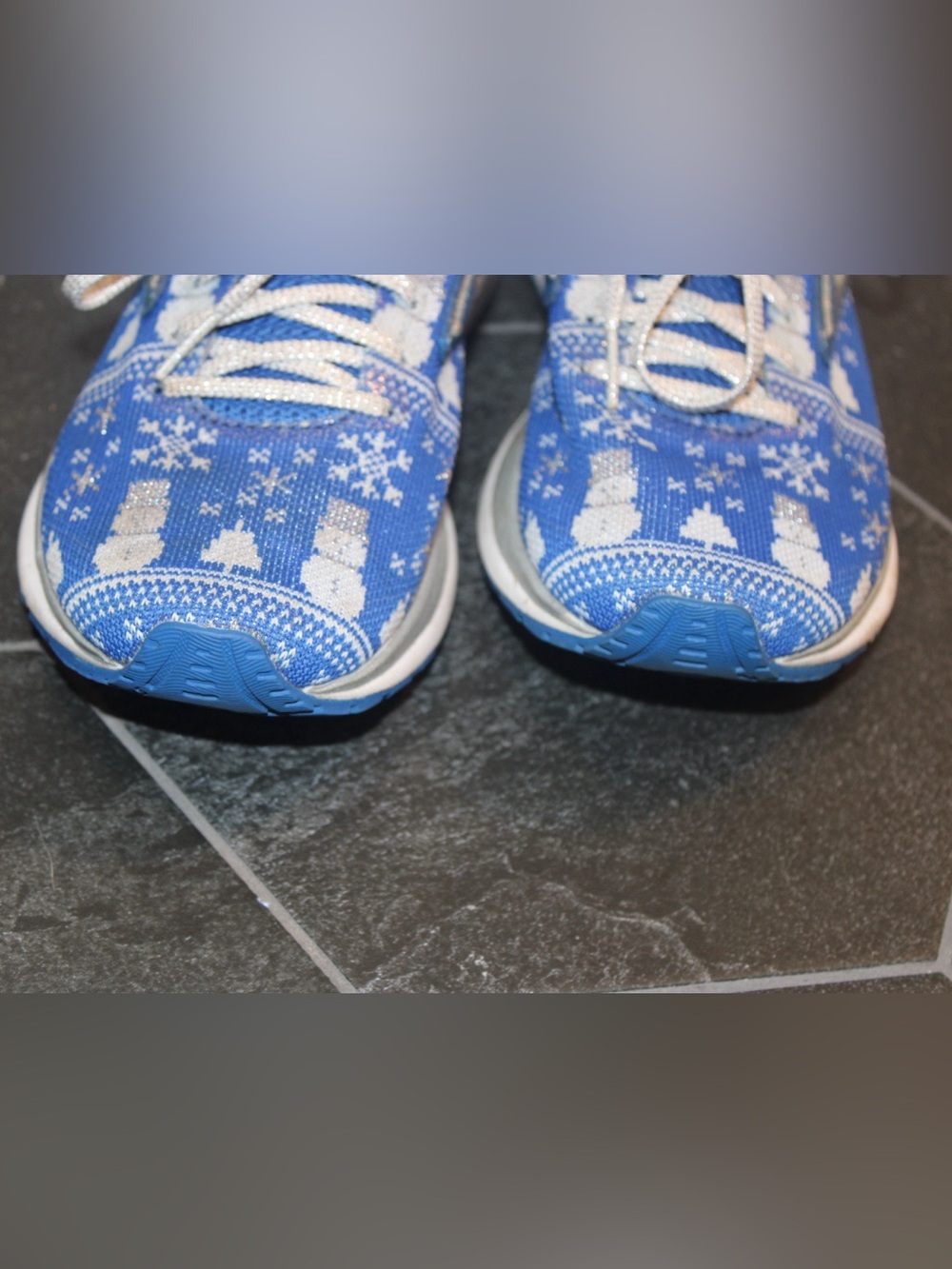 Brooks Revel 3 Run Merry Christmas Blue Women's Size 6.5 - No Insoles - Picture 15 of 15